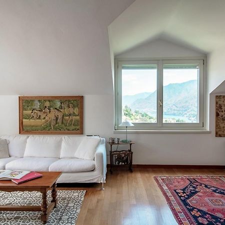 I D'A Charming Penthouse - Lake View- Como- House-130 Mt-2 Double Bedrooms And 2 Double Bathrooms A Spacious Living Room-Full Equipped Kitchen-Private Garden And Terrace-Private Covered Parking Εξωτερικό φωτογραφία
