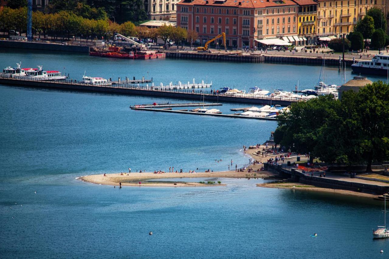 I D'A Charming Penthouse - Lake View- Como- House-130 Mt-2 Double Bedrooms And 2 Double Bathrooms A Spacious Living Room-Full Equipped Kitchen-Private Garden And Terrace-Private Covered Parking Εξωτερικό φωτογραφία